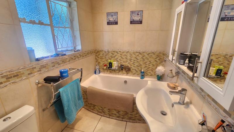 3 Bedroom Property for Sale in Brackendowns Gauteng
