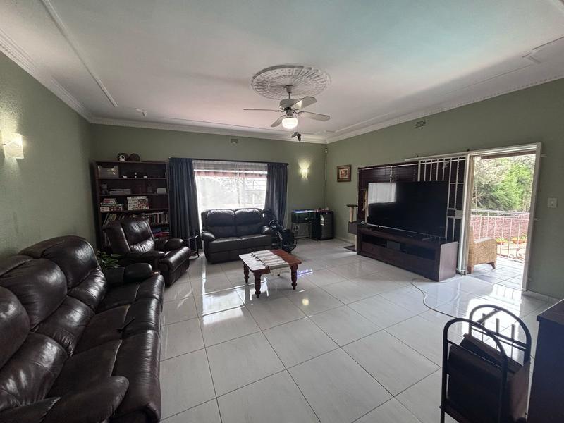 4 Bedroom Property for Sale in Florida Glen Gauteng