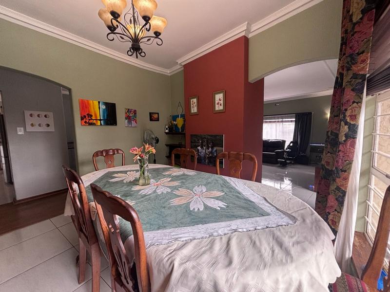 4 Bedroom Property for Sale in Florida Glen Gauteng