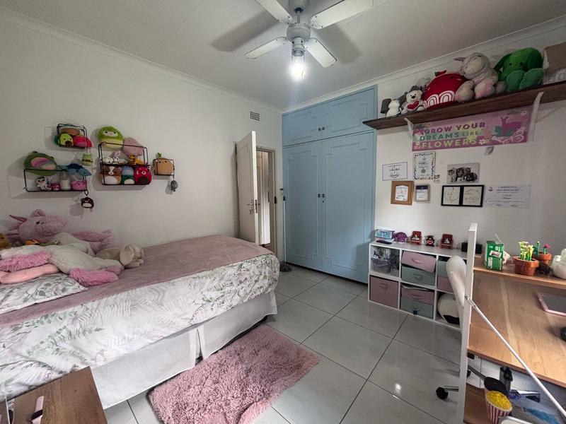 4 Bedroom Property for Sale in Florida Glen Gauteng
