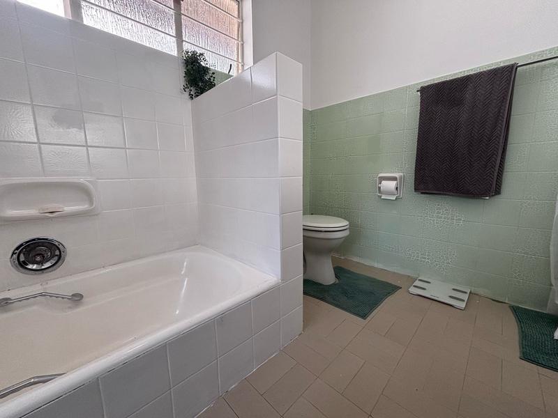 4 Bedroom Property for Sale in Florida Glen Gauteng