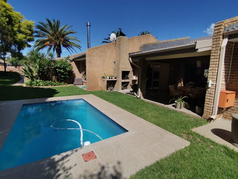 4 Bedroom Property for Sale in Vanderbijlpark SE 3 Gauteng