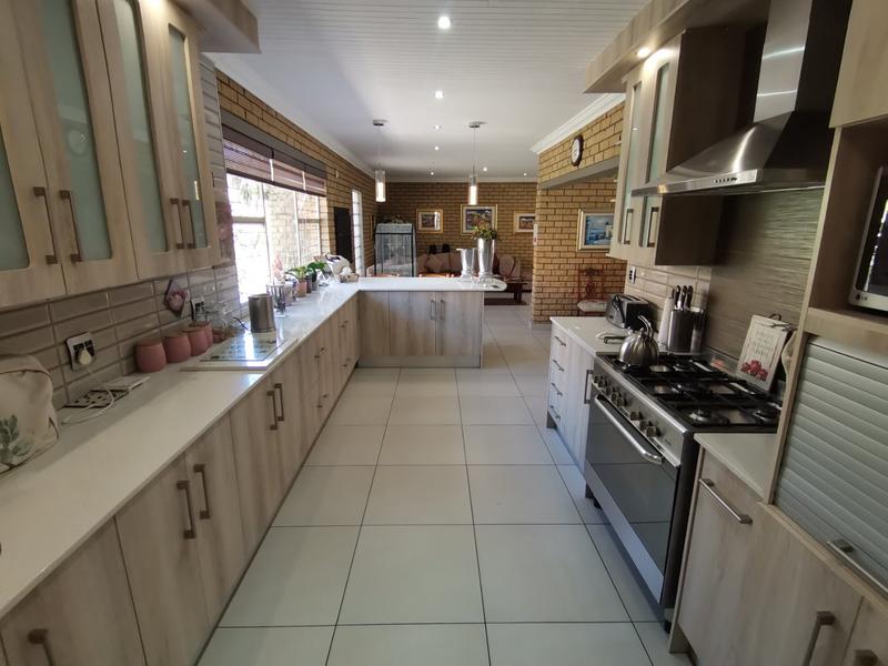 4 Bedroom Property for Sale in Vanderbijlpark SE 3 Gauteng