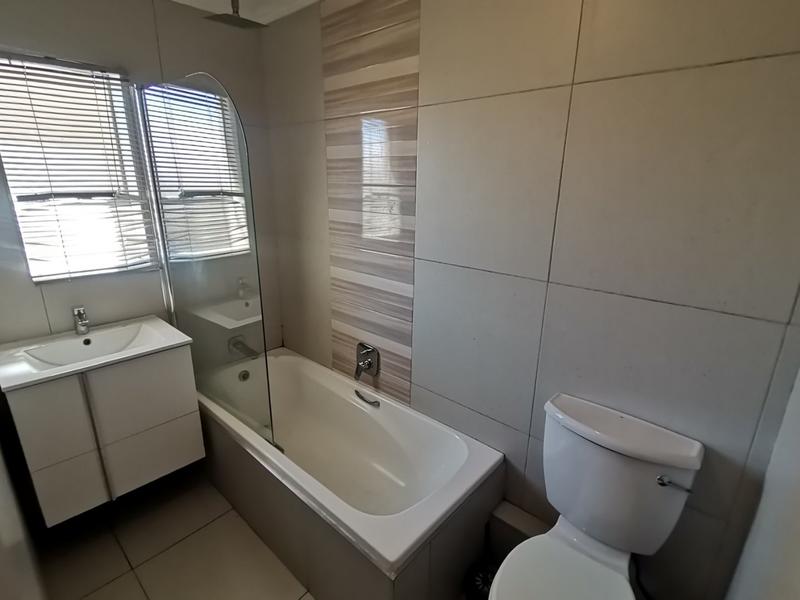 3 Bedroom Property for Sale in Vanderbijlpark SW 5 Gauteng