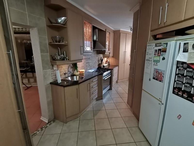 8 Bedroom Property for Sale in Vanderbijlpark SW 5 Gauteng