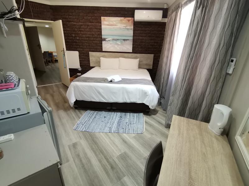 8 Bedroom Property for Sale in Vanderbijlpark SW 5 Gauteng