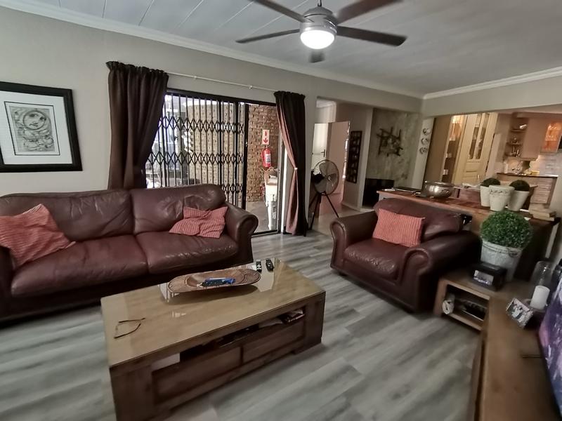 8 Bedroom Property for Sale in Vanderbijlpark SW 5 Gauteng
