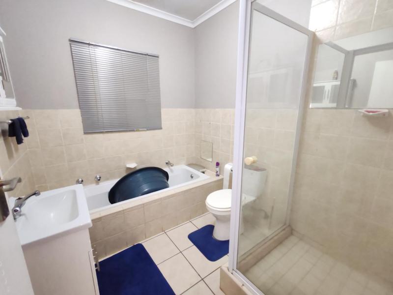 2 Bedroom Property for Sale in Kookrus Gauteng