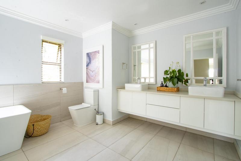 4 Bedroom Property for Sale in Blue Hills Country Estate Gauteng