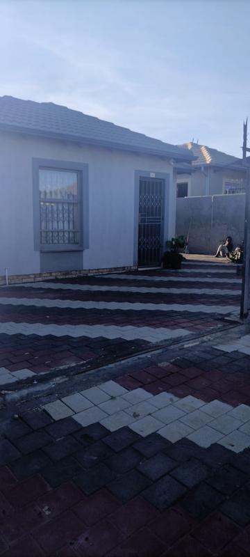 3 Bedroom Property for Sale in Clayville Gauteng
