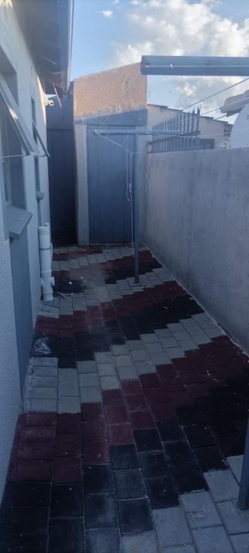 3 Bedroom Property for Sale in Clayville Gauteng