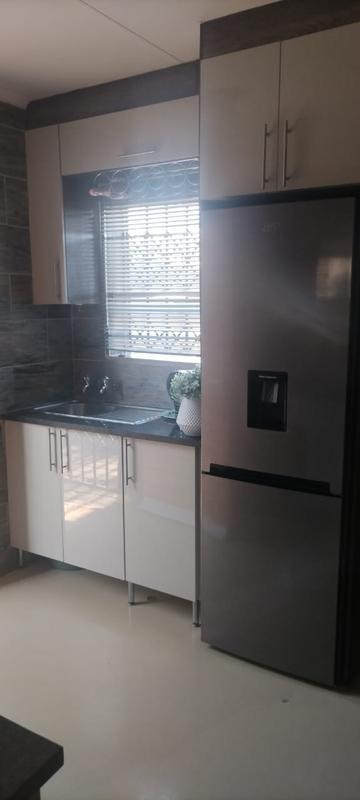 3 Bedroom Property for Sale in Clayville Gauteng