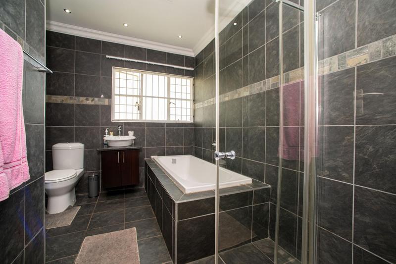 3 Bedroom Property for Sale in Croydon Gauteng