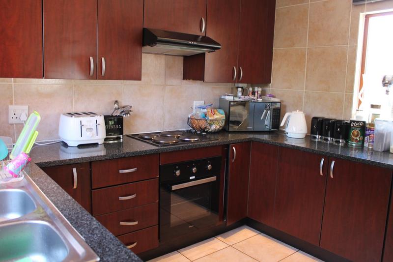 3 Bedroom Property for Sale in Greenstone Hill Gauteng