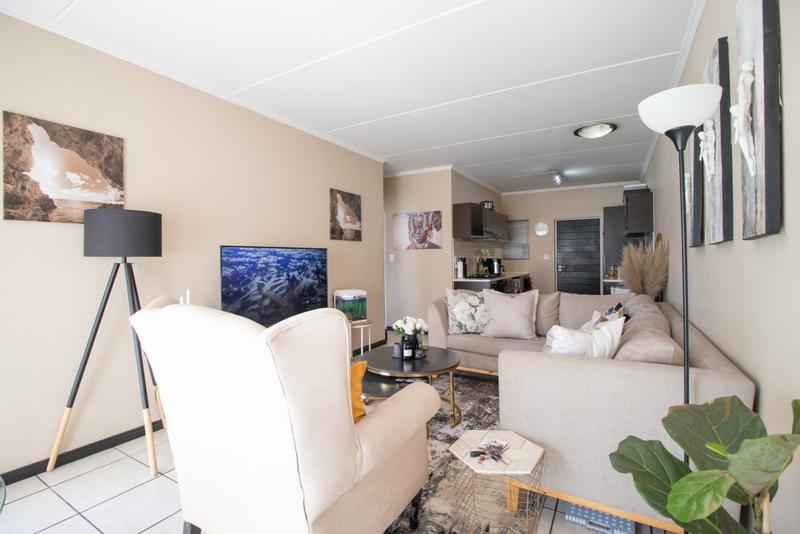2 Bedroom Property for Sale in Greenstone Hill Gauteng