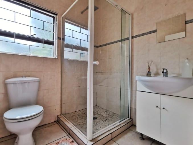 To Let 5 Bedroom Property for Rent in Westdene Gauteng