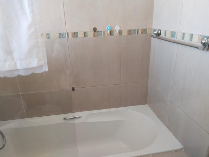 2 Bedroom Property for Sale in Sunnyridge Gauteng
