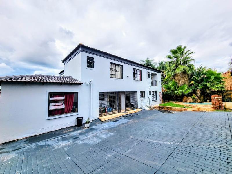 6 Bedroom Property for Sale in Montana Park Gauteng