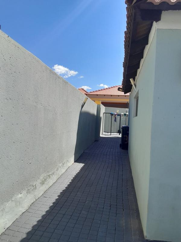 4 Bedroom Property for Sale in Atteridgeville Gauteng