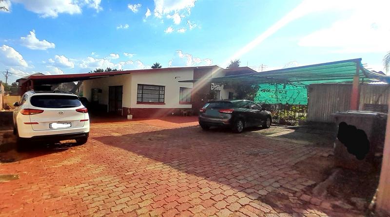 5 Bedroom Property for Sale in Mountain View Gauteng