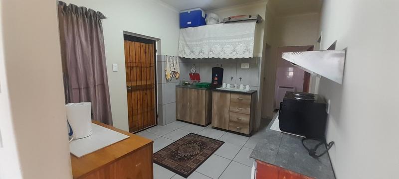 5 Bedroom Property for Sale in Mountain View Gauteng