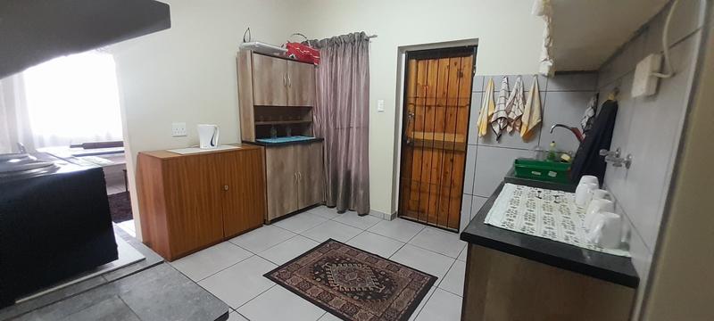 5 Bedroom Property for Sale in Mountain View Gauteng