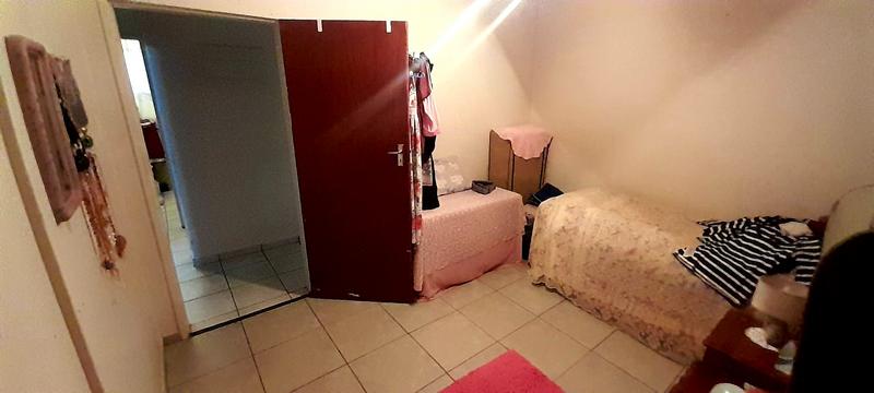 5 Bedroom Property for Sale in Mountain View Gauteng