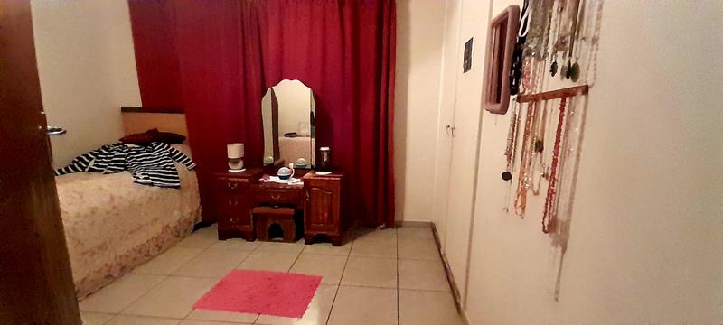 5 Bedroom Property for Sale in Mountain View Gauteng