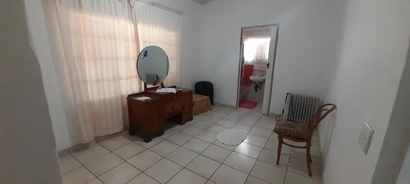 5 Bedroom Property for Sale in Mountain View Gauteng