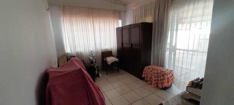 5 Bedroom Property for Sale in Mountain View Gauteng