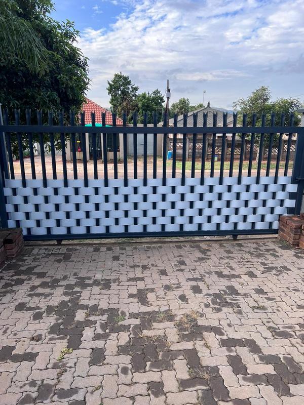 3 Bedroom Property for Sale in Pretoria Gardens Gauteng