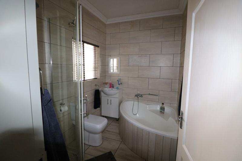 3 Bedroom Property for Sale in Pretoria Gardens Gauteng