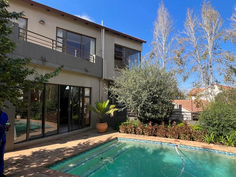 4 Bedroom Property for Sale in Waterkloof Ridge Gauteng