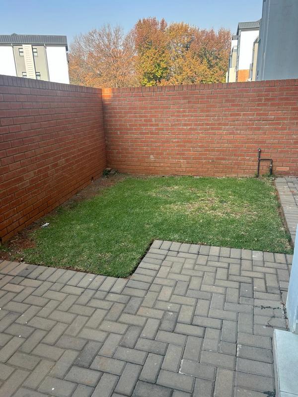 3 Bedroom Property for Sale in Lombardy Estate Gauteng