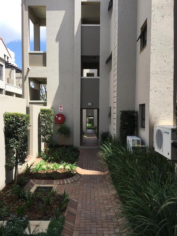 1 Bedroom Property for Sale in Bryanston Gauteng