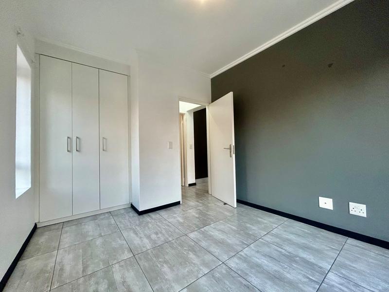 1 Bedroom Property for Sale in Bryanston Gauteng