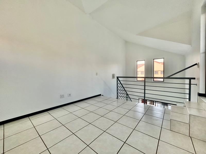 1 Bedroom Property for Sale in Bryanston Gauteng