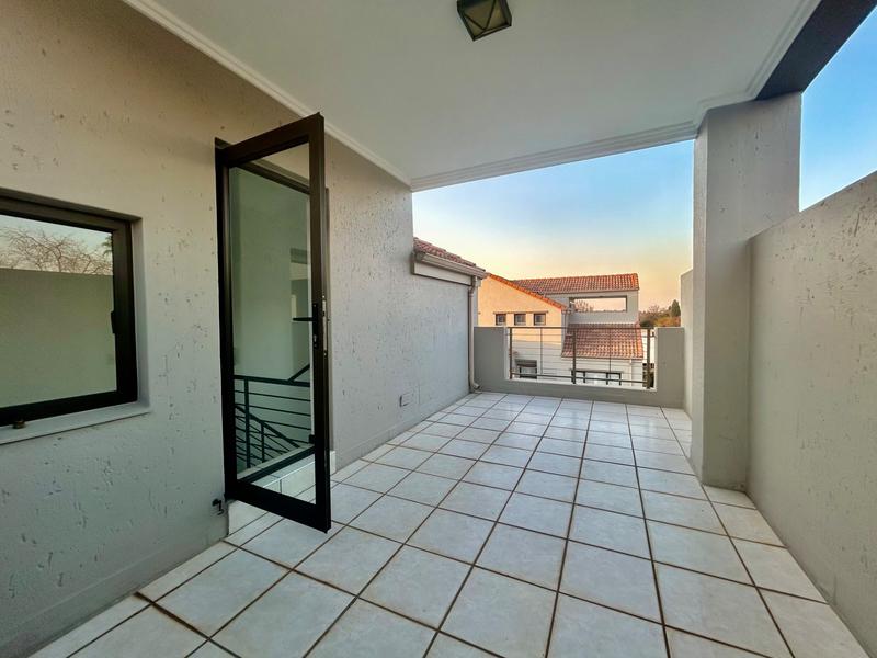 1 Bedroom Property for Sale in Bryanston Gauteng