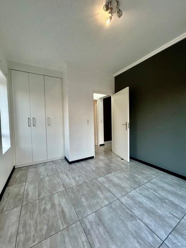 1 Bedroom Property for Sale in Bryanston Gauteng