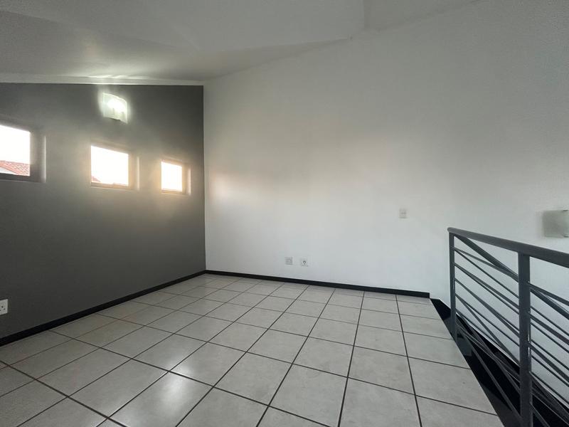 1 Bedroom Property for Sale in Bryanston Gauteng