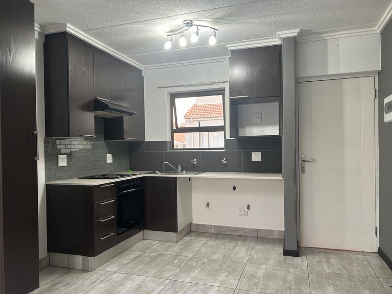 1 Bedroom Property for Sale in Bryanston Gauteng