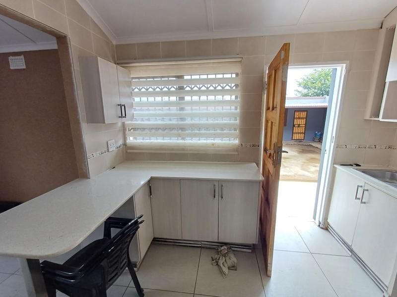 To Let 3 Bedroom Property for Rent in Danville Gauteng