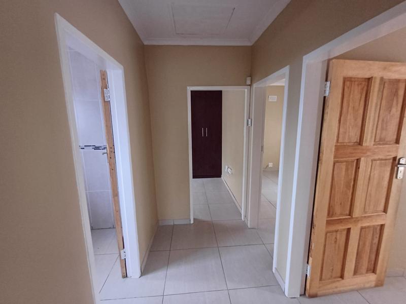 To Let 3 Bedroom Property for Rent in Danville Gauteng