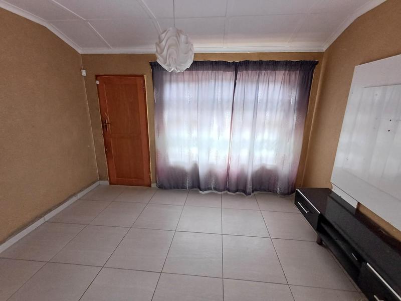 To Let 3 Bedroom Property for Rent in Danville Gauteng