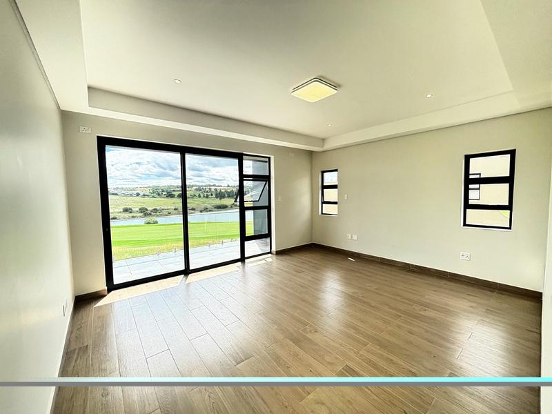6 Bedroom Property for Sale in Copperleaf Estate Gauteng
