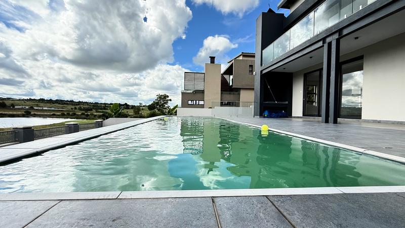 6 Bedroom Property for Sale in Copperleaf Estate Gauteng
