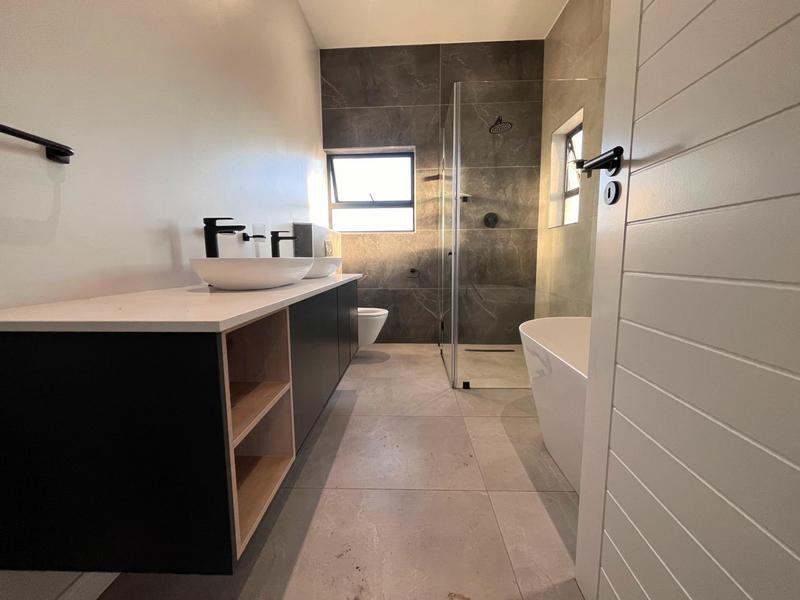 4 Bedroom Property for Sale in Fountainbrook Estate Gauteng