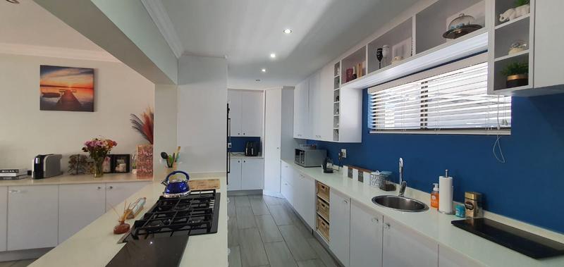 5 Bedroom Property for Sale in Atlasville Gauteng
