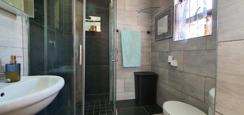 5 Bedroom Property for Sale in Atlasville Gauteng