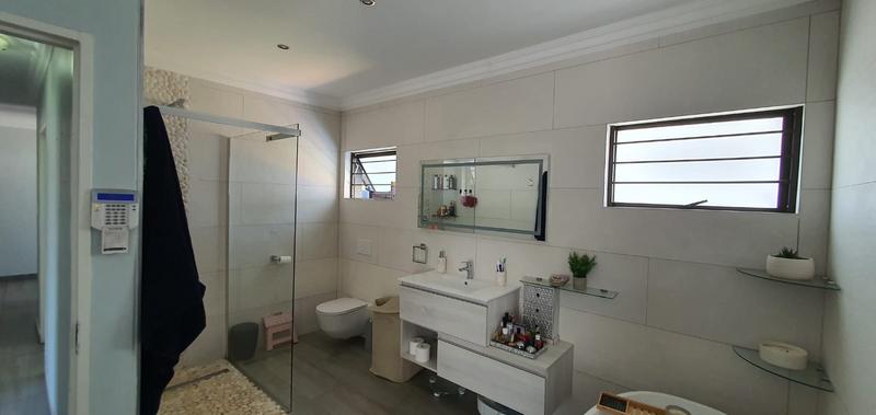 5 Bedroom Property for Sale in Atlasville Gauteng
